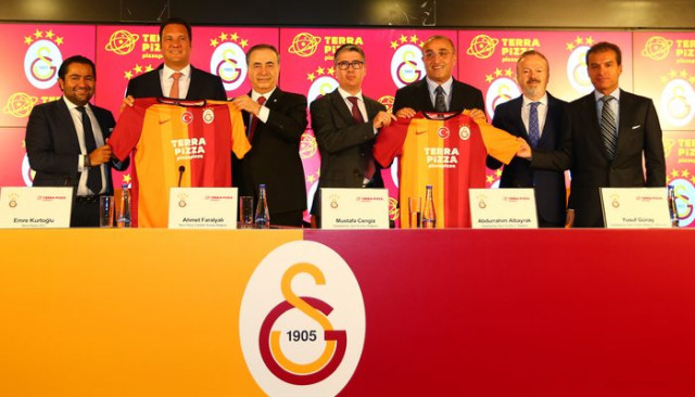 Galatasaray Terra Pizza ile 1+1 yıllık sponsporluk anlaşması imzaladı