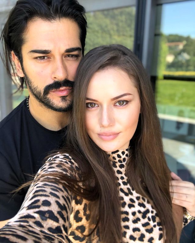 Fahriye Evcen ve Burak Özçivit'ten aşk paylaşımı - Resim : 1