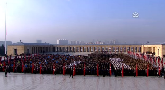 Ulu önder Atatürk'ü anıyoruz ! Devlet erkanı Anıtkabir'de - Resim : 4