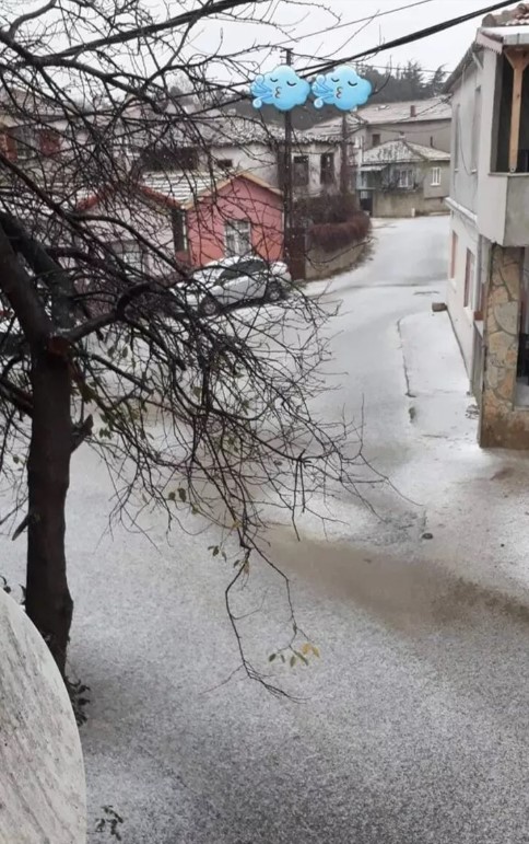 İstanbullular dikkat  ! Meteoroloji'den kar uyarısı... - Resim : 1