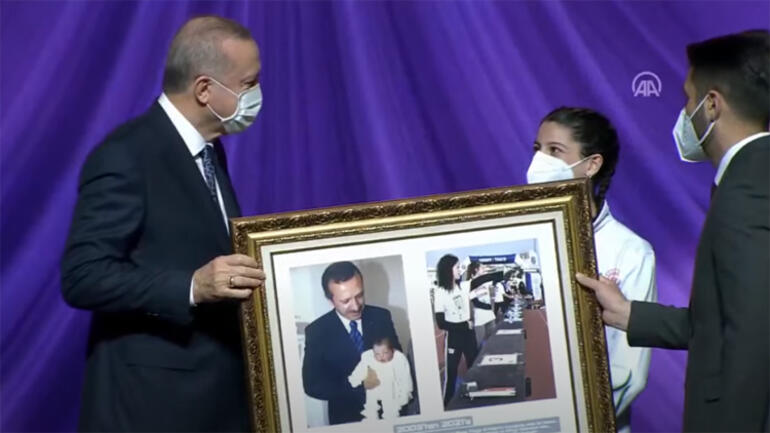 Cumhurbaşkanı Erdoğan'a sürpriz hediye - Resim : 1