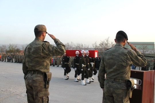 Şırnak şehitleri memleketlerine uğurlandı - Resim : 1