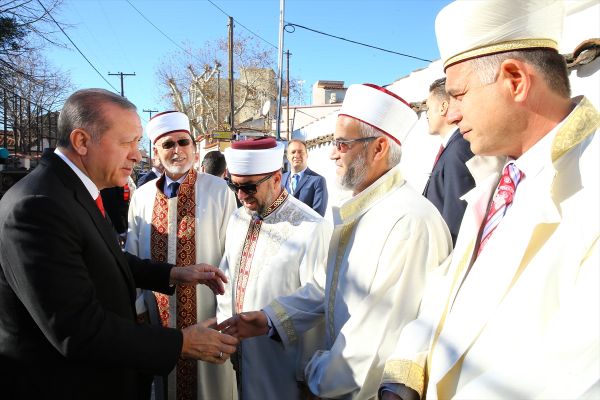 Erdoğan'a Gümülcine'de coşkulu karşılama - Resim : 2