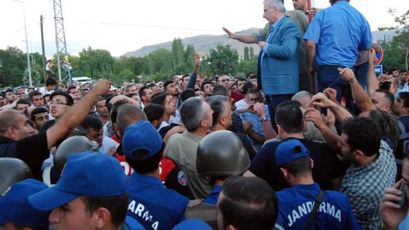 Bir ilçeyi ayağa kaldıran iğrenç olay !  - Resim : 2