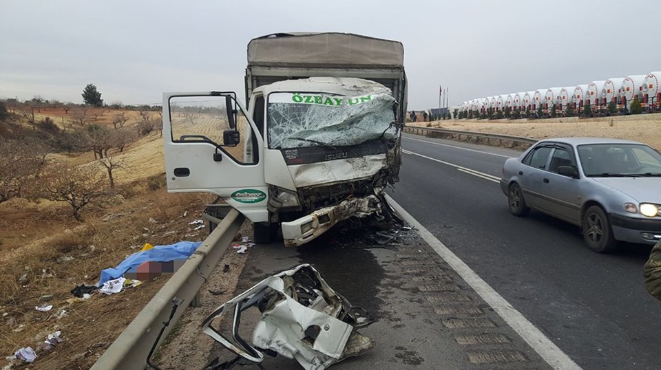 Gaziantep'te katliam gibi kaza: 5 ölü, 3 yaralı - Resim : 1