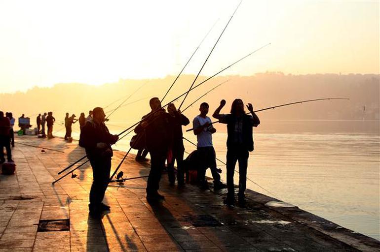 İstanbul'da göz gözü görmüyor ! Sisle kaplandı - Resim : 1