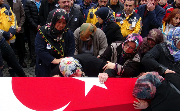 Büşra'nın ölümü yasa boğdu ! - Resim : 1