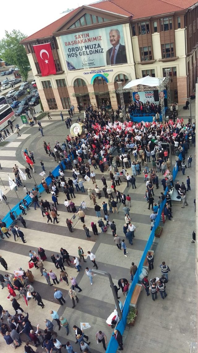 Başbakan Yıldırım'a miting şoku ! - Resim : 1