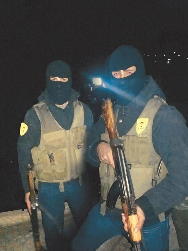 ABD 28 yıldır eğittiği teröristleri Afrin'e getirdi - Resim : 1