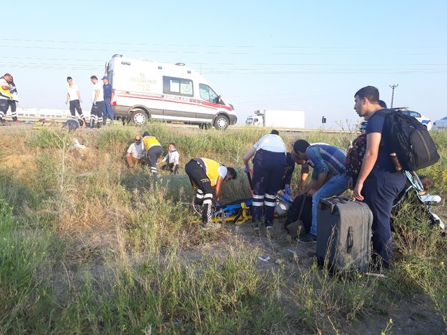 Yolcu otobüsü yoldan çıktı: Çok sayıda yaralı var - Resim : 1