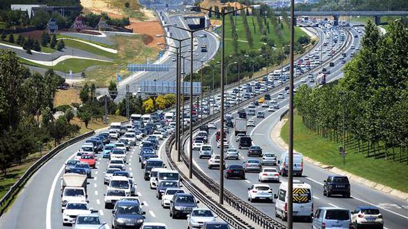 Dikkat ! Tatilciler erken yola çıktı - Resim : 1